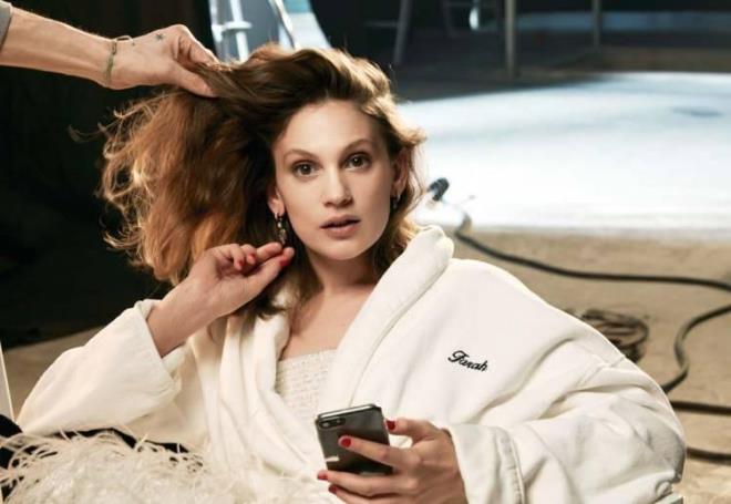 27. FARAH ZEYNEP ABDULLAH