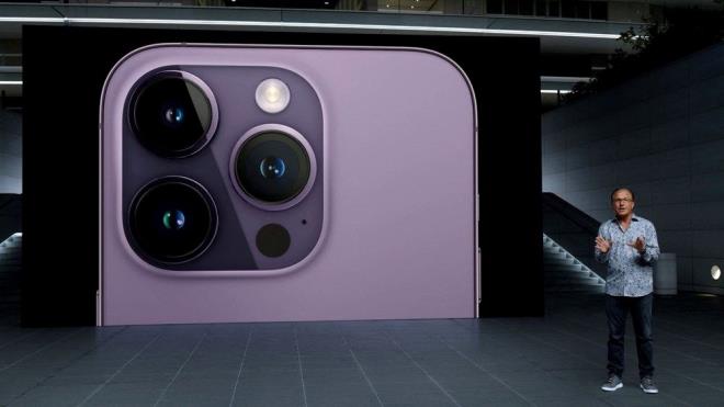 Apple duyurdu: OS 16.1 ne zaman kacak, zellikleri neler? OS 16.1 hangi iPhone modellerine uyumlu olacak? - 6  OS 16.1  ZELLKLER NELER?    iOS 16.1, pil yzdesi gncellemesini alamayan iPhone XR, 11, 12 mini ve 13 mini modelleri iin pil yzdesini getirecek.     Ayrca pil gstergesi etkinletirildiinde artk yzde azaldnda boalan dinamik simgeye sahip olacak.