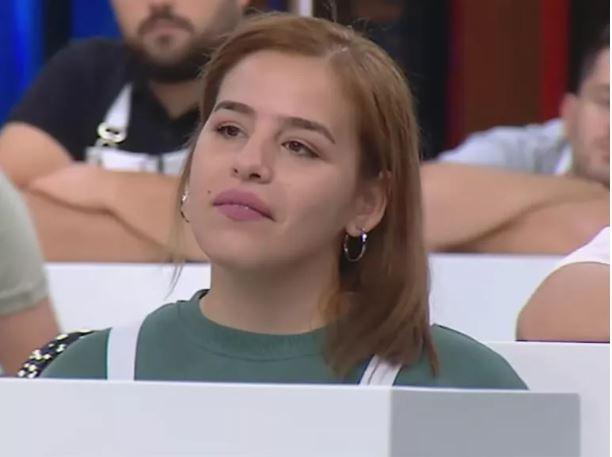 Szlerine "Pazar gn bir ara gideceim diye korktum. Bundan sonra potaya girmemek iin uraacam. Korktuum iin deil, o stresi yaamamak iin" diyerek devam eden Fatmanur?a bu sefer de Somer eften dikkat eken soru geldi.