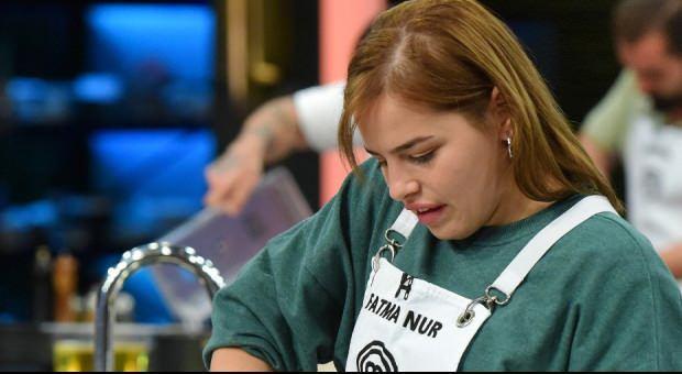 "KAPTAN OLMADAN GTMEK STEMYORUM"    Yalnkaya'nn "Neye borluyuz bu kaptanlk motivasyonunu?" sorusuna ise ?efim pazar gecesinden sonra bende bir eyler yanmaya balad. Artk yava yava da zorlayor. Bari bir kaptan olaym yle gideyim dedim. Kaptan olmadan buradan gitmek istemiyorum.? diyerek cevap verdi.