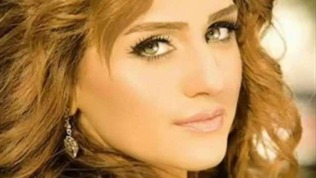 Sosyal medya hesabn aktif bir ekilde kullanan nl arkc, son paylamlaryla dudak uuklatt.