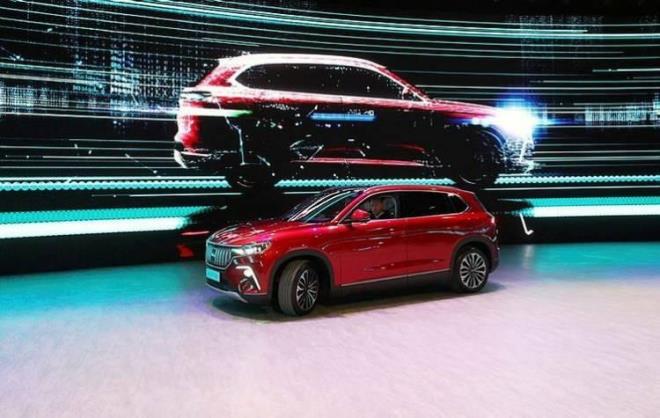 Avrupa'nn doutan elektrikli ilk SUV'u olacak Trkiye'nin yerli otomobili olan Togg'un ilki Cumhuriyetin 99'uncu ylna zel nceki gn banttan indirildi.