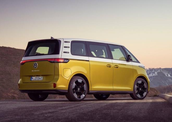 VW?nin Ticari Ara Sat ve Pazarlamadan Sorumlu Marka Ynetim Kurulu yesi Lars Krause, ?Lansman ncesi bile bayilerimizde ID. Buzz modeline ilgi bykt. Satlarn balamasndan bu yana 20.00?den fazla sipari aldk ve ID. Buzz?a olan talebin git gide artmasn bekliyoruz? aklamasnda bulundu.