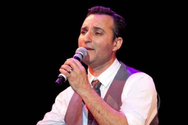 RAFET EL ROMAN    hret olmadan nce mezzinlik yapyordu.