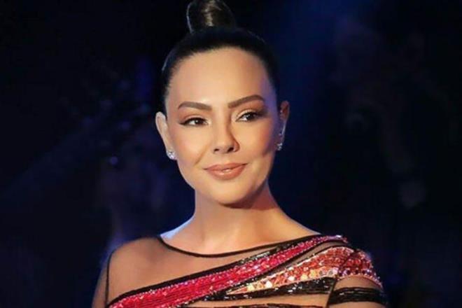 EBRU GNDE    arkc Gnde'te o gnden sonra baar basamaklarn hzl bir ekilde trmanmt. ki nl isim son dnemde hem arklaryla hem de ktklar porgramlarla adlarndan sz etmeye devam ediyorlar.