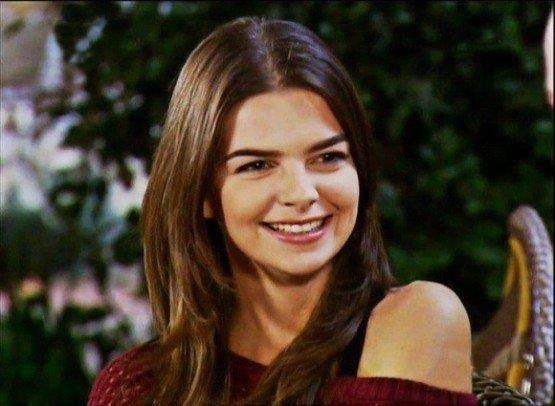 PELN KARAHAN    Pelin Karahan ise 'Yaknlarm 'Pelin yzn ok gzel. Bir reklam ajansa yazl en azndan reklam filminde oynarsn' diyordu. Ama ben bunu hi istemiyordum.