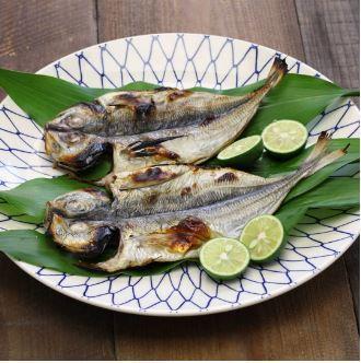 STAVRT    Tava ve frnda lezzetini aha kaldran istavrit, kasm aynda ska tercih edilen listeler arasnda yerini ald. Kasm aynn yal bal olarak bilinen istavrit vcuda birok faydas bulunduu uzmanlar tarafndan akland.