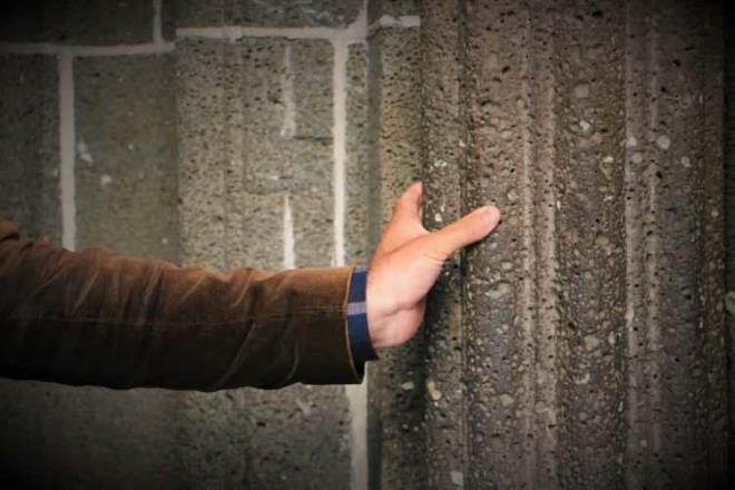 4 yla yakn Diyarbakr Ulu Cami?de Diyanet leri Bakanlnn grevlendirdii gnll rehberlik yapan Yaser Aydn, El-Cezeri?nin medrese ierisindeki stunlar yapmasndaki amacn, deprem veya toprak kaymasnda alarm sistemi gibi ilev grdn syledi.      Tarihi medresenin 1183 ylnda Melik Mesud dneminde yapmnn tamamland iin Mesudiye Medresesi adn aldn aktaran Aydn, Mesudiye Medresesi?nin Anadolu?nun ilk medreselerinden biri olduunu ifade etti.