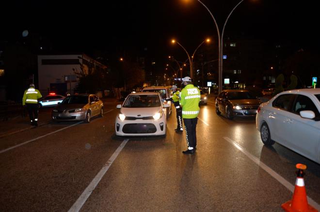 Uyuturucu madde alarak ara kullanmak   <br>  2022 cret - 2023 cret  <br>   9410 TL   -  20977 TL