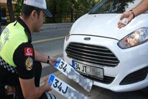 Arac plakasz kullanmak   <br>  2022 cret - 2023 cret  <br>   2312 TL   -  5154 TL<br>  Araca sahte plaka takmak   <br>  2022 cret - 2023 cret  <br>   9107 TL   -  20302 TL