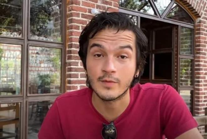 52 yllk bir binada oturan oyuncunun ev sahibi 3 bin 750 TL olan kiraya yle bir zam yapmak istedi ki Metin Phls da okunu sosyal medyada paylat.