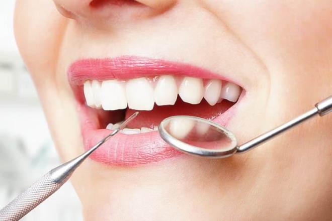 KONUMA SORUNLARI ORTAYA IKARIR    Eksik diler baz kelimelerin telaffuzunu zorlatrr. Peltekleme, harfleri doru karamama gibi durumlar meydana getirir.