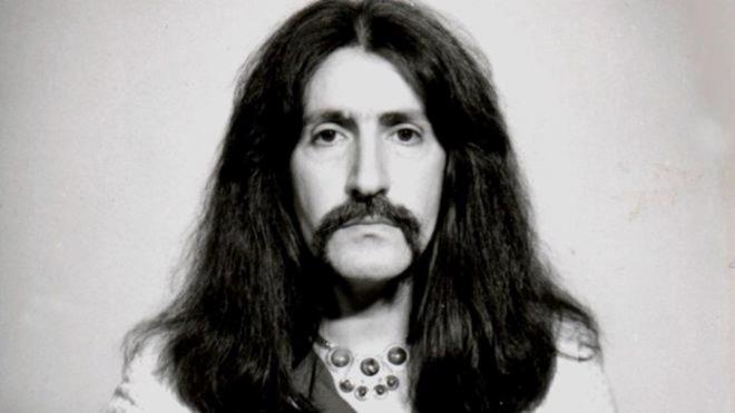 Timur Savc ve Cemal Okan, sanatnn hayatn filme ekmek iin almalara balad.