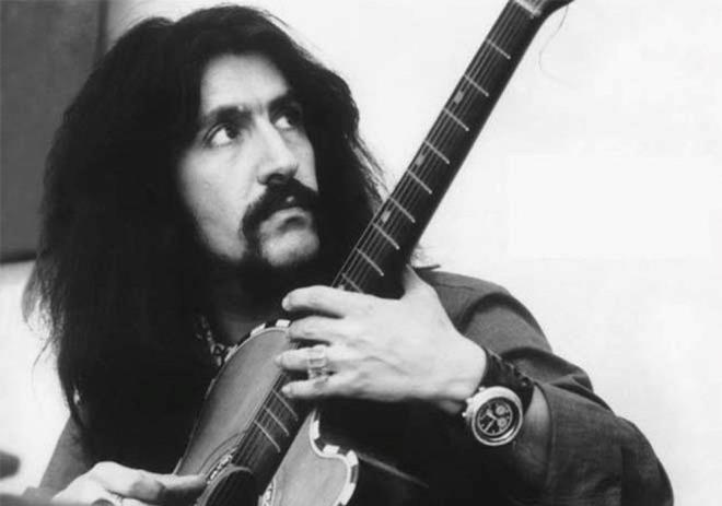 Bar Mano'nun mzikal kariyerine odaklanacak filmin ekimlerinin 2023 ylnda balamas planlanyor.