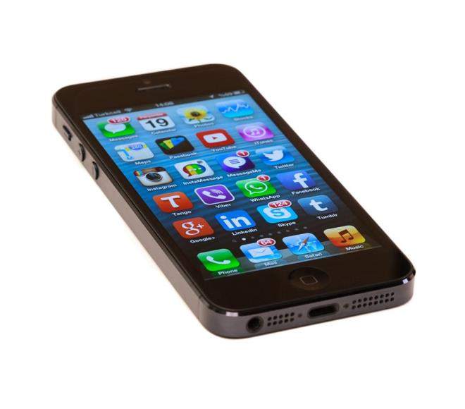 BN 24 KYE KADAR GRUP OLUTURMA MKANI    Ayrca, daha geni kitleleri bir araya getirmeyi hedefleyen WhatsApp, 32 kiiye kadar grntl arama yapmaya ve bin 24 kullancya kadar grup oluturmaya imkan tanyacak.