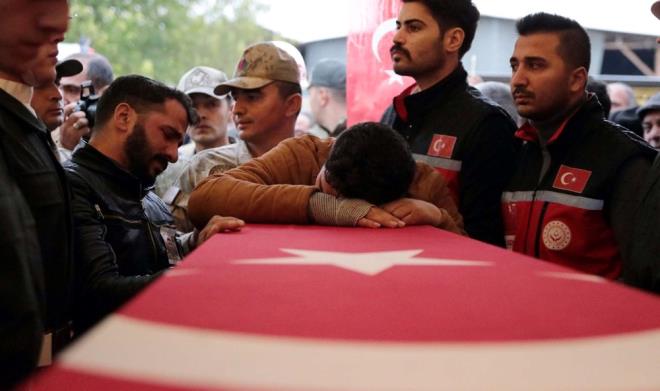 ehit Piyade Szlemeli Er Mustafa ztrk?n (21) cenazesi, memleketi Gaziantep'te topraa verildi.