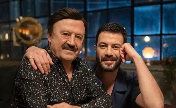 Yapmclnn yannda uzun yllar sz ve bestelerini reten ahin, 2019 yll itibari ile mziklerini sevenleri ile buluturmaya devam ediyor.