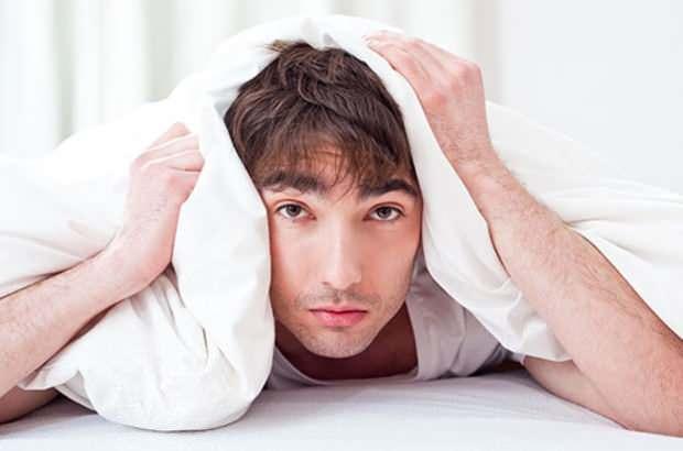 PROF. DR. MUHAMMED EMN AKKOYUNLU DKKAT EKEN BR AIKLAMADA BULUNDU!    Prof. Dr. Akkoyunlu, dzgn bir uyku gereklemediinde, "mutluluk hormonu" diye bilinen melatoninin salglanamadn, bunun da kanser dahil birok hastal tetiklediini ifade etti.