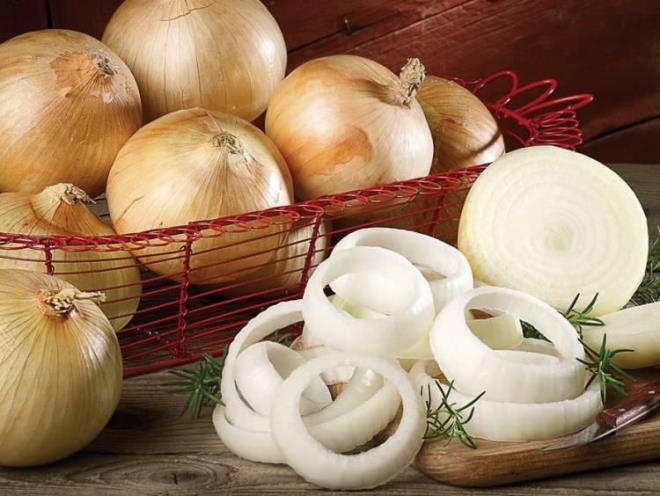 Malzemeler:   <br>  Kr iin gerekli olan  malzeme vardr. Bunlardan biri klorsuz su, nane ve kahve rengi kabuklu soandr.