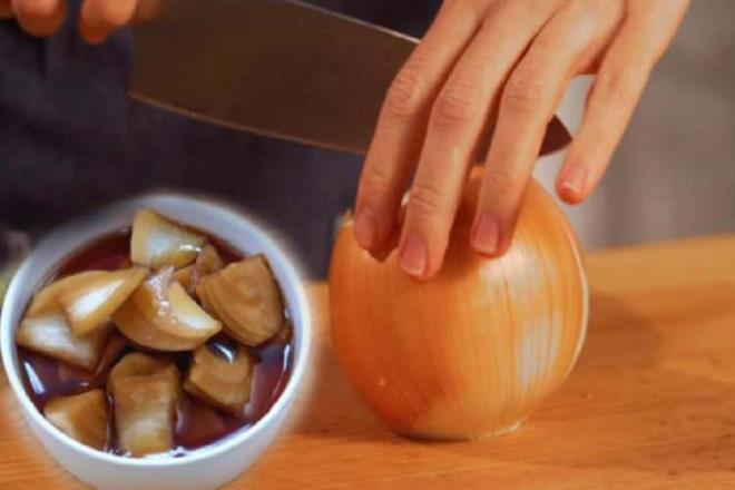 BRAHM SARAOLU'NUN TM VCUDU TEMZLEYEN MEHUR KR TARF    Adn ska duyduumuz ifa deposu olan 'soan kr' tarifi brahim Saraolu'nun bilinen en mehur krlerindendir. Evimizde de kolaylkla yapabileceimiz kr tarifi yle: