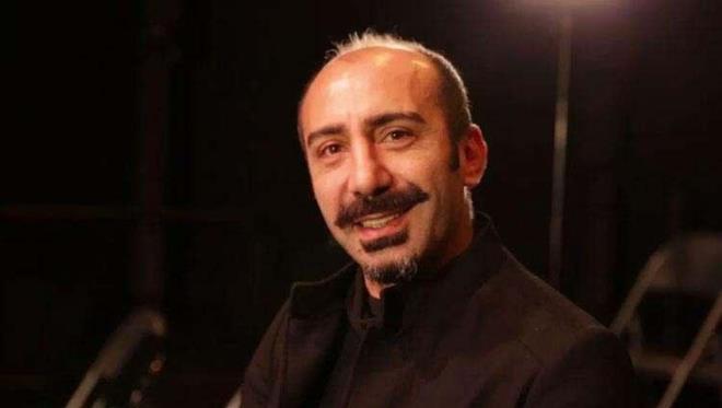 Bir dneme damga vuran fenomen program "ok Gzel Hareketler Bunlar" ile hretin kaplarn aralayan Metin Yldz, baarl meslek hayat ve zel yaantsyla dikkatleri zerine ekiyor.