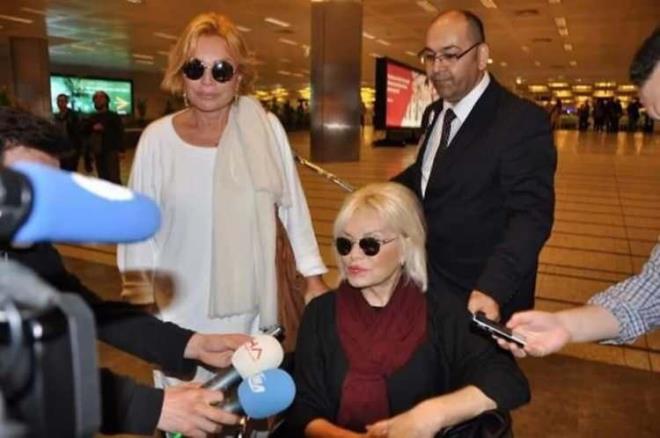 KONSERLER ERTELEND!    Ouz Arnm, Pekkan'n kasm ayndaki konserlerinin ertelendiini de aklad.