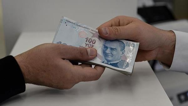 Burada istihdamn korunmas ve iverenlerin de desteklenmesi adna vergide olduu gibi bir prim tevikinin de gelmesi sz konusu olabilecek.