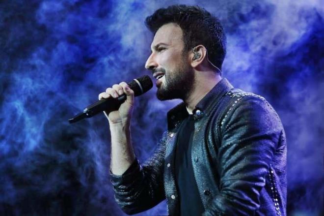 TARKAN    Ylbanda servet kazanan nller listesinde zirvede yer alan isim Tarkan oldu. Getiimiz yl 15 milyon TL kazanan nl arkc bu yl Kbrs'ta sahne almak iin 18 milyon TL'ye "evet" dedi.