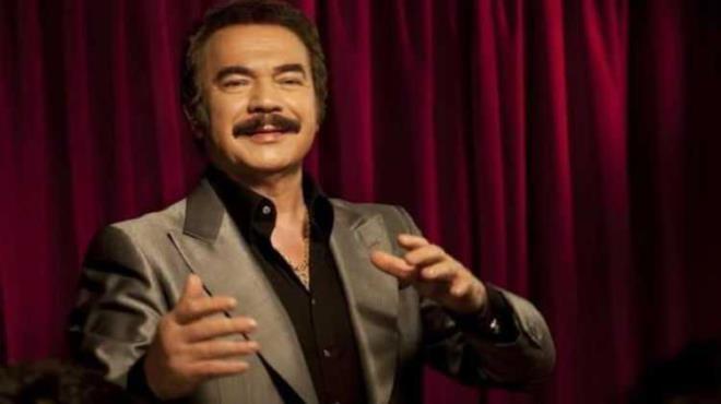 "DEVLET��Y�M, VATANIMI DA �L�M�NE SAH�PLEN�YORUM"    Gencebay son olarak, yap�lanlara olumsuz bak�� a��s�yla muhalefet etmenin son derece yanl�� oldu�unu da s�yleyerek s�zlerini ��yle s�rd�rd�: