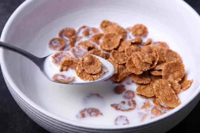 Harvard TH Chan Halk Sal Okulu'nda beslenme profesr olan Dr. Frank Hu, ilave eker almnn kara cier hastal gibi sorunlarada yol atn ileri srd.