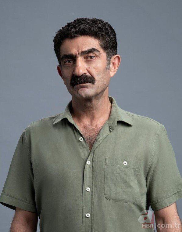 "OYUNCU DEDMZ BREYN OKLU DAVRANILARI OLMASI GEREK"    Oyunculuu, eitmenlii, mzisyenlii birbiriyle badatran Sekiner, "Oyuncu dediimiz birey, oklu davranlar olan, olmas gereken biri. alg alabilen, ark syleyen, dans eden, edebiyatla, felsefe ve mantkla, dnyadaki her trl olguyla ilgilenen ve btn bunlarla meslei arasnda ba ve anlam ilikisi kurabilen biri olmal" dedi.