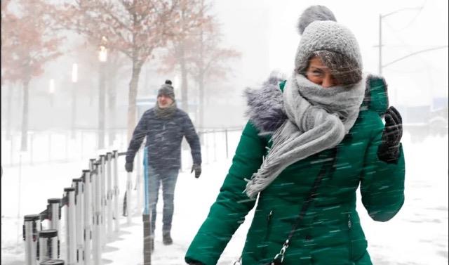 Kastamonu kylar, Artvin kylar, Idr ve Sinop evrelerinin yamur ve saanak yal, Artvin'in i kesimleri, Kars, Ardahan ve Ar evreleri ile Van'n kuzey kesimlerinin ykseklerinin karla kark yamur ve yer yer kar yal geecei tahmin ediliyor.