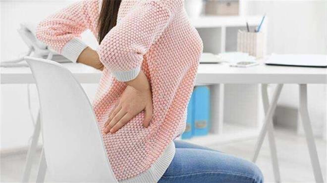 BEL ARILARI BU HASTALIKLARIN HABERCS OLABLR!    &#8203;Srt ve bel arlarnn skolyoz ve omurga tmrlerinde grldn belirten uzmanlar zellikle gece uykudan uyandran srt arlarnn omurga tmrlerinin en erken belirtisi olduunu belirtiyor.