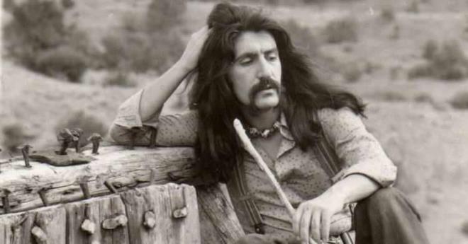 Onu da anmak zere babamn ismine 'Yusuf' eklenmi. Bu kadarla da kalmam. 5.5 kiloya yakn doduu iin hastanede hemireler 'Bunun ad Tosun olsun' demiler. Ve ismi kaytlara 'Tosun Yusuf Mehmet Bar Mano' olarak gemi.