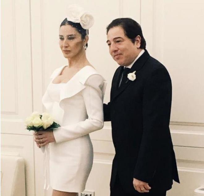 &#8203;Beykoz Adliyesine boanmak iin el ele giren Fazl Say el ele karak herkesi artmt.