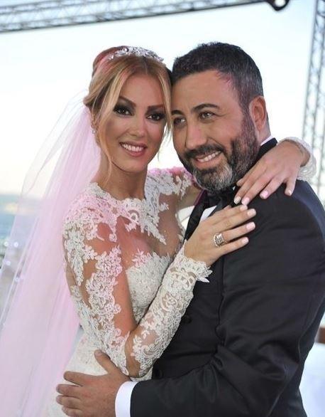 PETEK DNZ- SERKAN KODALOLU    2014 ylnda nikah masna oturan ve 8 yllk evliliklerini 2022 ylnn Mart aynda sonlandrma karar ald.