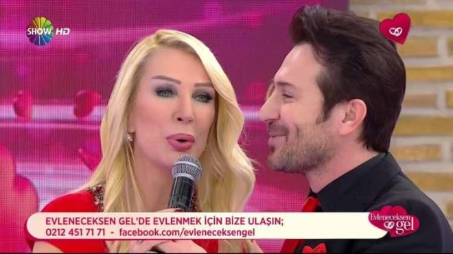 zdiva programlarnn yasaklanmasnn ardndan televizyonda baka bir formatta yoluna devam eden Arslan, imdi yeniden oyunculuk mesleine dnyor.