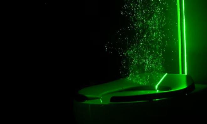 Crimaldi: "Bu sonular rahatsz edici olsa da, alma, shhi tesisat ve halk sal uzmanlarna, umumi tuvaletlerdeki patojenlere maruz kalma riskini azaltmak iin, iyiletirilmi tesisat tasarm ile dezenfeksiyon ve havalandrma stratejilerini test etmek iin tutarl bir yol salyor. Crimaldi, "Bu iyiletirmelerin hibiri, aerosol bulutunun nasl gelitiini ve nasl hareket ettiini bilmeden etkili bir ekilde yaplamaz" dedi. "Bu grnmez artklar grebilmek oyunun kurallarn deitiriyor." aklamasnda bulundu.