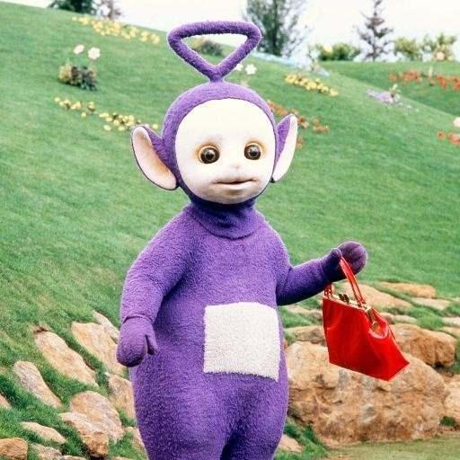 ALGI OPERASYONLARINA BR YENS DAHA EKLEND<br>    Netflix'te getiimiz gnlerde yaynlanan 'Jurassic World Kretase Kamp' ocuk filmi gibi ocukluumuzun vazgeilmez izgi filmi olan 'Teletabiler' ocuk dizisiyle de aile deerleri ve ocuklar zerinde sapkn duygular olumlama eylemlerine devam ediyor.  <br>  Yllardr nesillere hakim olma hedefiyle yaplan alg operasyonlarna bylelikle bir yenisi daha eklenmi oldu.