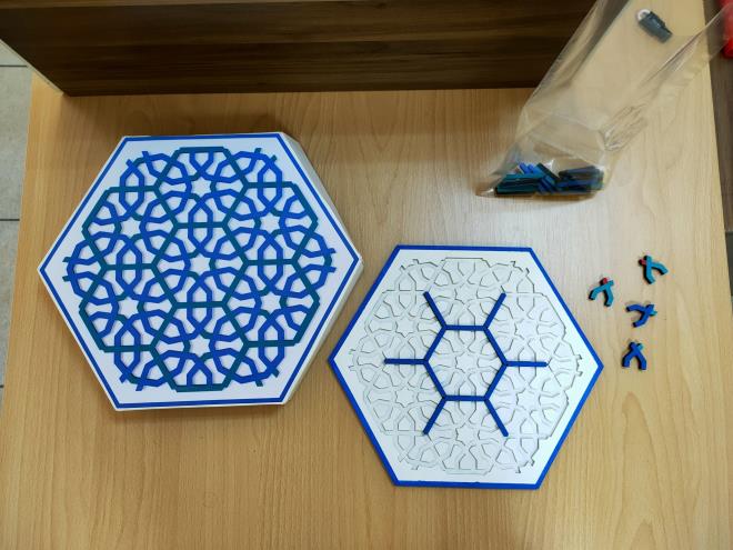 Bursa Milletvekili Emine Yavuz Gzge de Bursa?nn birok deeri ile marka olduunu belirterek, ?Hediyelik eya tasarm ok gzel dnlm bir fikir. Bazen kk eylerin ok daha byk etkisi olur. Kk bir hediye, saatlerce Bursa?y anlatmamzdan ok daha byk etki brakabilir. nallah bu hediyeleri yaknda takdim etme mutluluunu da yaarz? diye konutu.