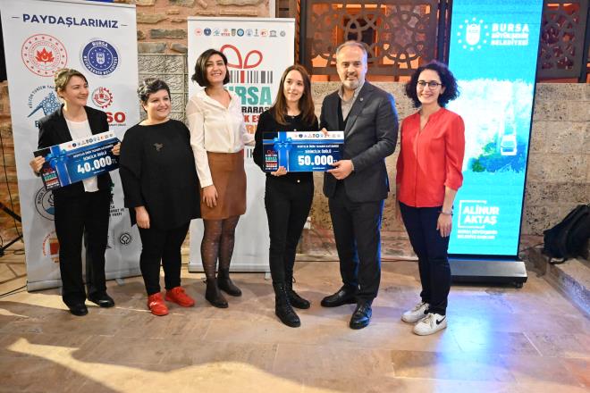 Tantma katk<br>  dl treninde konuan Bykehir Belediye Bakan Alinur Akta, her ehrin kendine has zellikleri gn yzne kararak markalama yoluna gittiini hatrlatt.