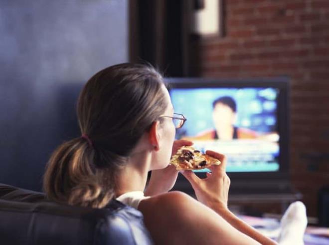 Souyan havalarda yaplacak en gzel eylerin banda da akam gzel bir film keyfi yapmak geliyor. ocuklarnz yannza alp battaniyenin altna kimi zaman bol kahkahal kimi zaman da duygu dolu dakikalarn yaand birbirinden unutulmaz filmlere gz atmaya ne dersiniz?