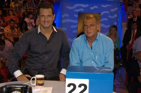 Var Msn Yok Musun programnda gizemine koruyan Hamdi Bey'in meerse Acun lcal'nn yllardr yannda olan Birol Doan olduu renildi.