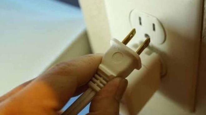 FATURAYI YKSELTEN CHAZLAR  <br>  TELEVZYONLK SIRADA  <br>  Her evin olmazsa olmaz elektronik eyas olan televizyon gn boyu ak olup en ok enerji tketen cihazlarn banda geliyor.