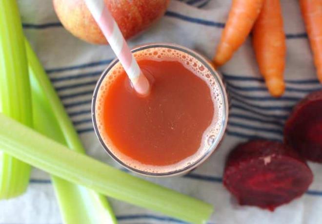 Pancarn yeil yapraklarnn demir, A ve C vitamini deposu olduunu belirten Diyetisyen Keservuran,yumru ksmnn ise folik asit, manganez, potasyum ve lif kayna olduunu aktard.