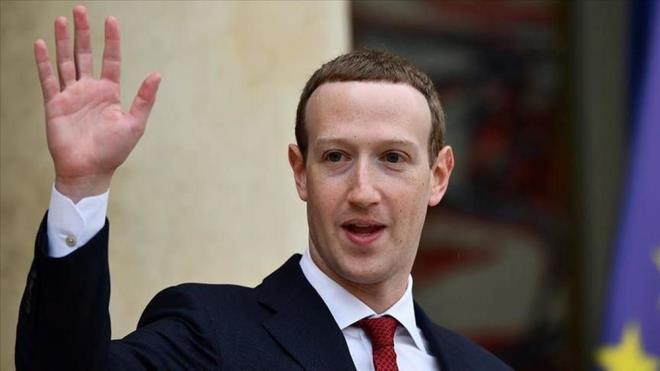 MARK ZUCKERBERG Für Mark Zuckerberg, der einst das geniale Kind genannt wurde, lief es nicht gut.  Zuckerbergs blindes Vertrauen in die Welt des Metaversums ließ die Aktienkurse in 14 Monaten um fast 60 Prozent fallen, wodurch der aktuelle Marktwert des Unternehmens auf 400 Milliarden US-Dollar stieg.