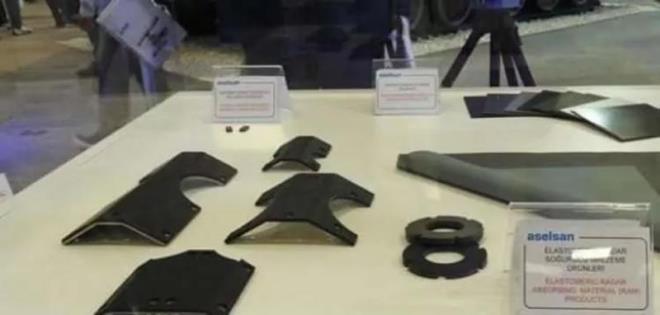 "Bu yaz�l�mla radar so�urmaya ihtiya� duyulan platformlar�n, u�aksa kanad�, m�himmat� ile ilgili bir k�sm�, burnu, kuyru�u olabilir, onun analizini yap�p radarda g�r�nmesinin en �ok engellenmesi gereken k�sm� nedir, bunun analizini yapabiliyoruz.