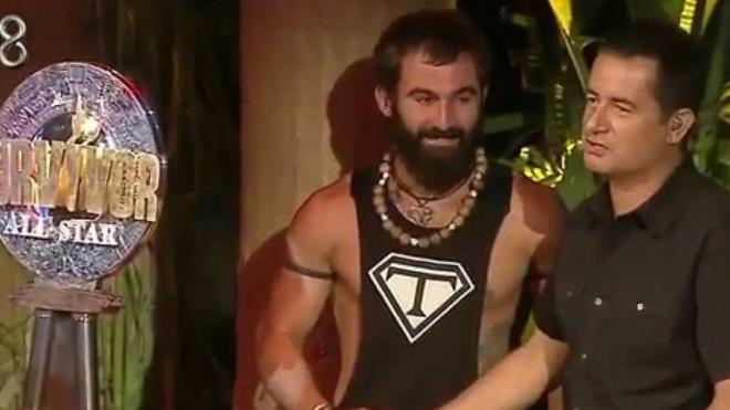 Survivor'da 2 kez �ampiyon olan Turabi �amk�ran'dan �ok �arp�c� a��klamalar geldi. Yar��mac�lara tavsiyede bulunan Turabi yorumlar�yla a��zlar� a��k b�rakt�. Survivor 2023 yar��mac�lar�na �nerilerde bulunan Turabi, 'Survivor hayatlar�n� kolayla�t�rmak istiyorlarsa beni dinlesinler! Onlara tavsiyem;' diyerek �unlar� s�yledi: