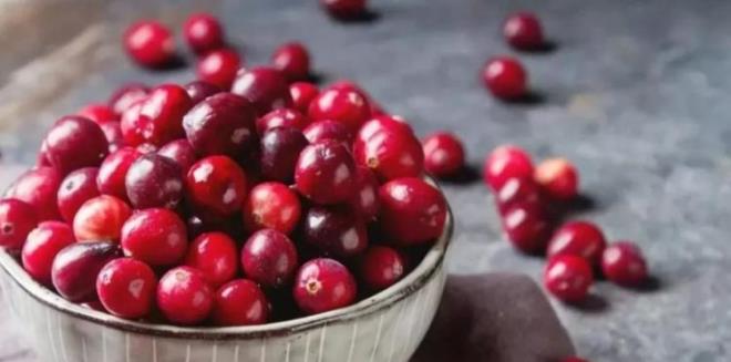 Hastalklardan korunmann yolu dengeli ve salkl beslenmekten gemektedir. Vcudumuzun ihtiyac olan vitamin ve mineralleri almak ise eitli meyve ve sebzeleri kartrmaktan geiyor.