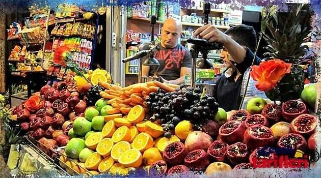 Atomun iinde bulunan portakal, limon, greyfurt, nar, zencefil, bal, muz, hurma, ... gibi ierisini tamamen sizin tercihlerinizle oluturacanz bir karm yaplmaktadr.